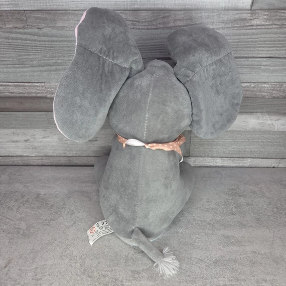 Interaktív plüss elefánt