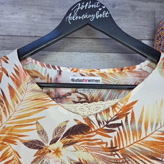 Atlas for Women női blúz és River Island mintás szövetnadrág szett, L