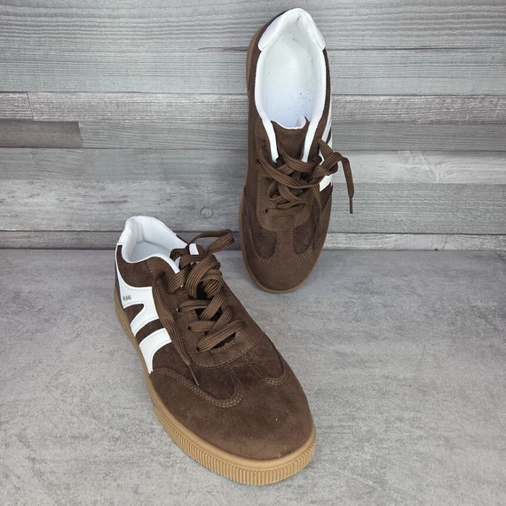 Sötétbarna velúr anyagú férfi sportcipő, 41