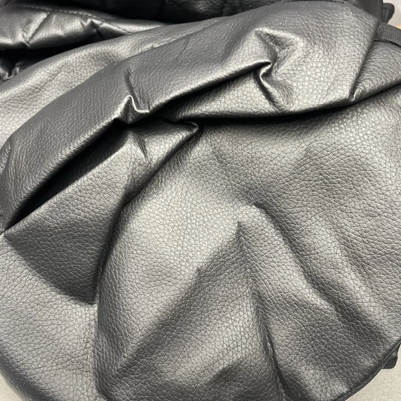 Fekete műbőr autós üléshuzat szett