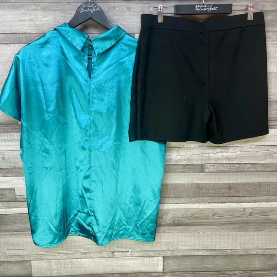 Janina fekete rövid szoknyanadrág, türkiz blúz szett XL