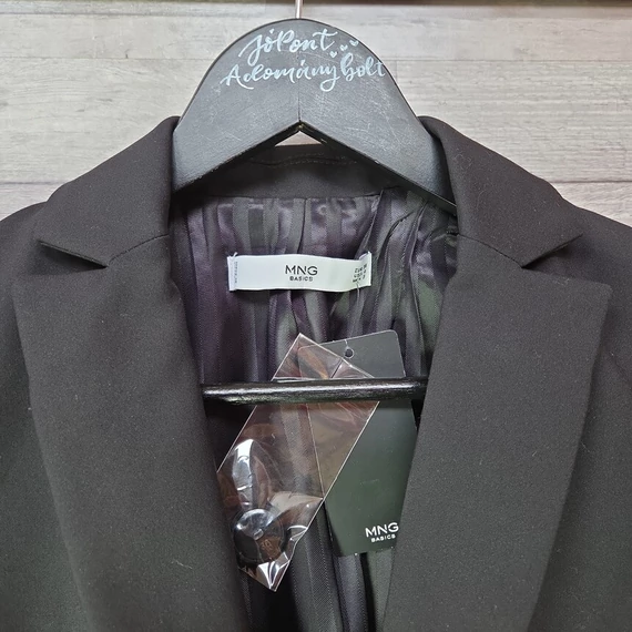 Mango fekete rövid fazonú női blézer, S