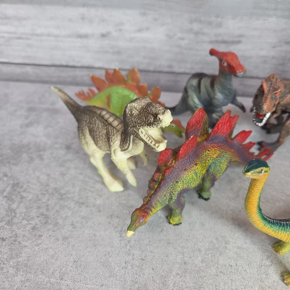 Műanyag dinoszaurusz figura csomag