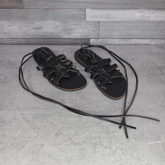 Fekete bőr pántos lány saru, 35-36