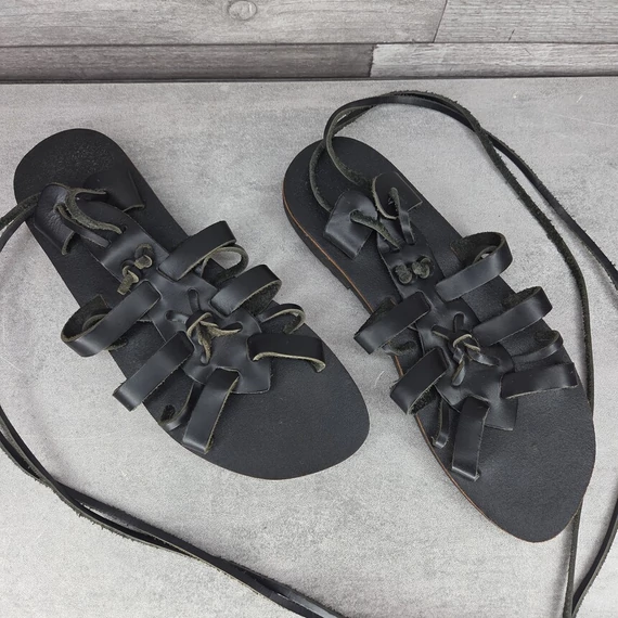 Fekete bőr pántos lány saru, 35-36