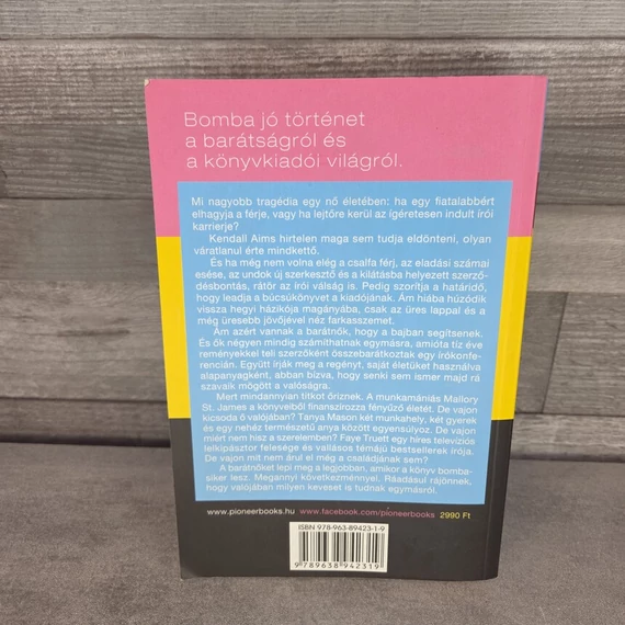 Wendy Wax: Bombasiker, könyv