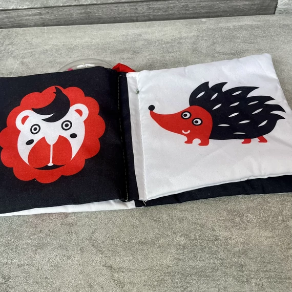 Kontrasztos babakönyv: Állatok, csörgő-zörgő babajáték