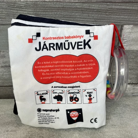 Kontrasztos babakönyv: Járművek, csörgő-zörgő babajáték