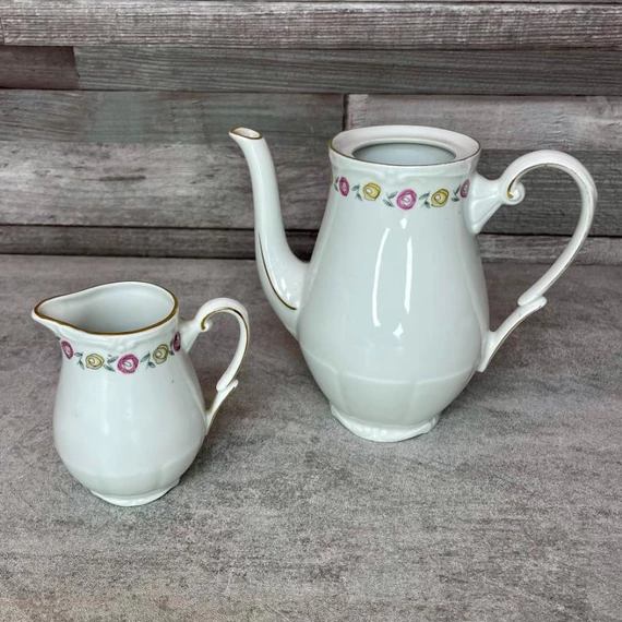 Német virágos aranyozott porcelán kávés/teás szett