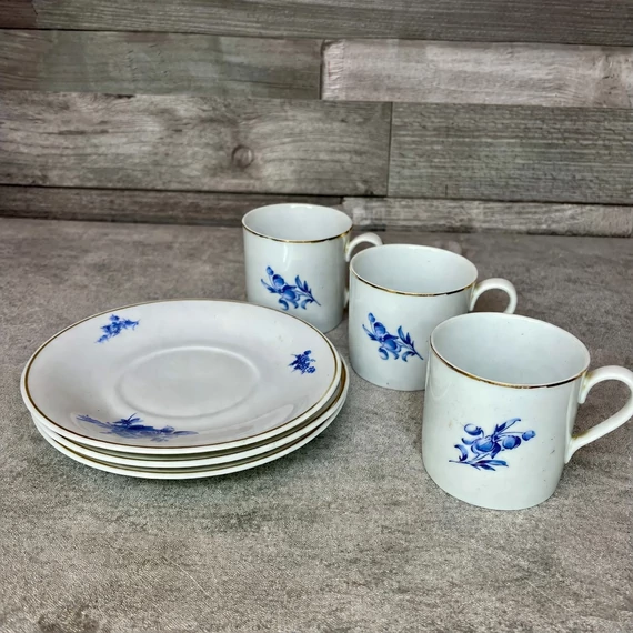 La Porcelaine de Baudour Belgium kék mintás aranyozott porcelán kávéscsésze szett