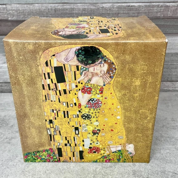 Gustav Klimt A Csók aranyozott porcelán teás szett díszdobozban