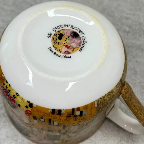 Gustav Klimt A Csók aranyozott porcelán teás szett díszdobozban