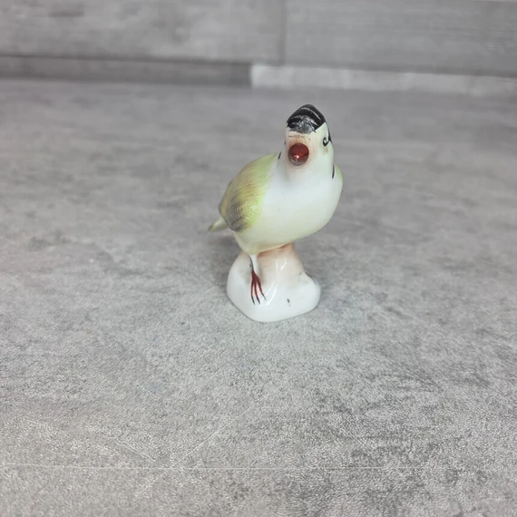 Aquincum porcelán madár figura