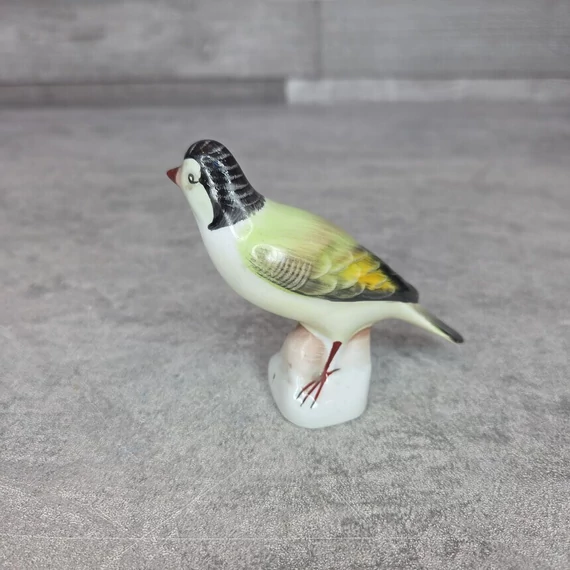 Aquincum porcelán madár figura
