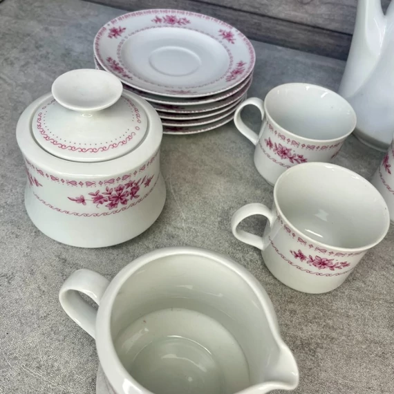 Alföldi porcelán rózsaszín virágos szívecskés kávés szett