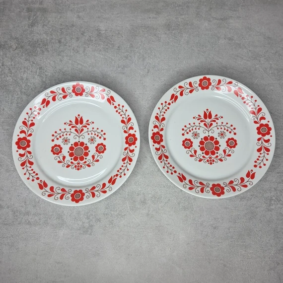 Alföldi porcelán piros virágmintás fali dísztányér szett