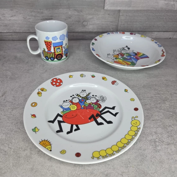 Zsolnay porcelán Bogyó és Babóca étkészlet