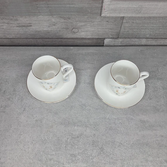 Porcelán vadász motívumos kétszemélyes kávéskészlet