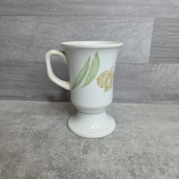 Hutschenreuther retro porcelán talpas pohár