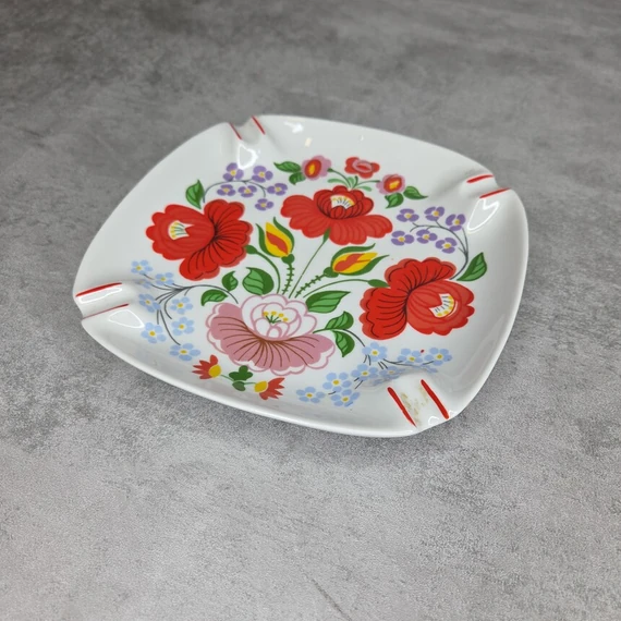 Hollóházi porcelán kalocsai mintás hamutál