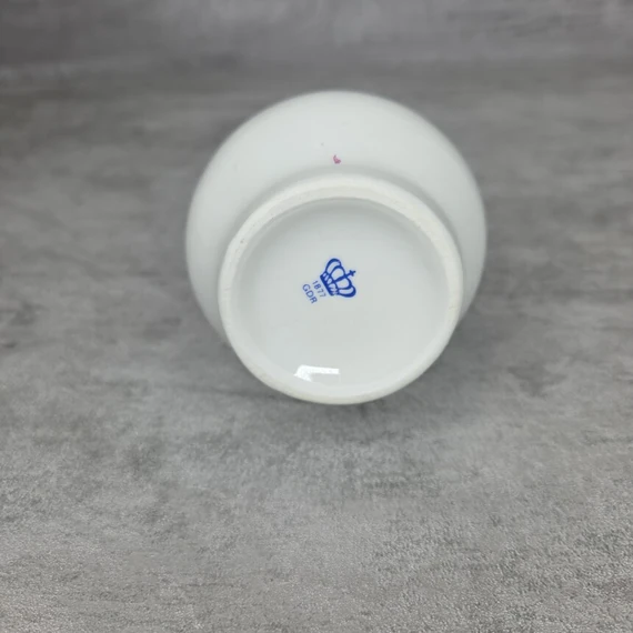 Német virágmintás porcelán kancsó