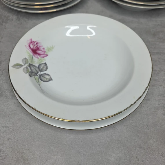 Alföldi porcelán aranyszélű rózsamintás mélytányér és lapostányér szett