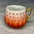 Kép 1/4 - 1980-as Zsolnay jellegű eper mintás porcelán aranyozott csésze
