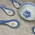 Kínai rizsszem mintás porcelán tányér kanalakkal